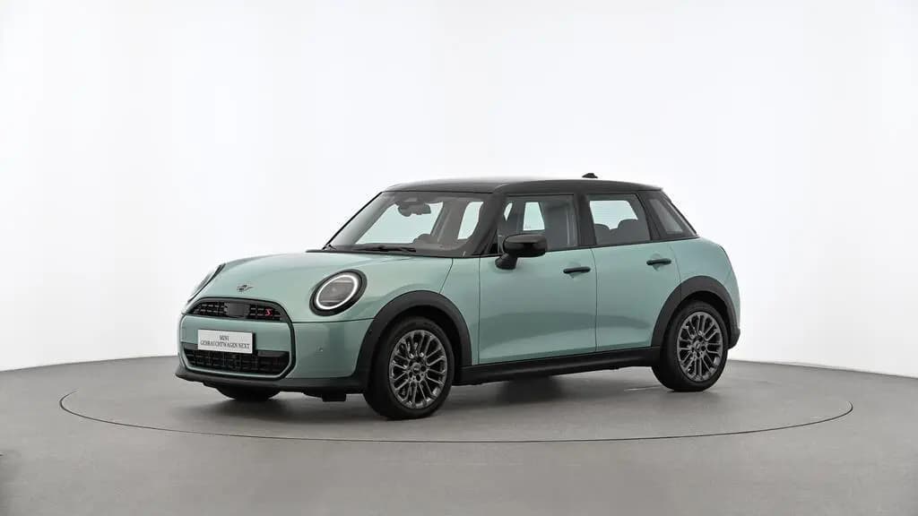 Main__Slider__Photo:MINI Cooper S 5-Türer 01/2025-0