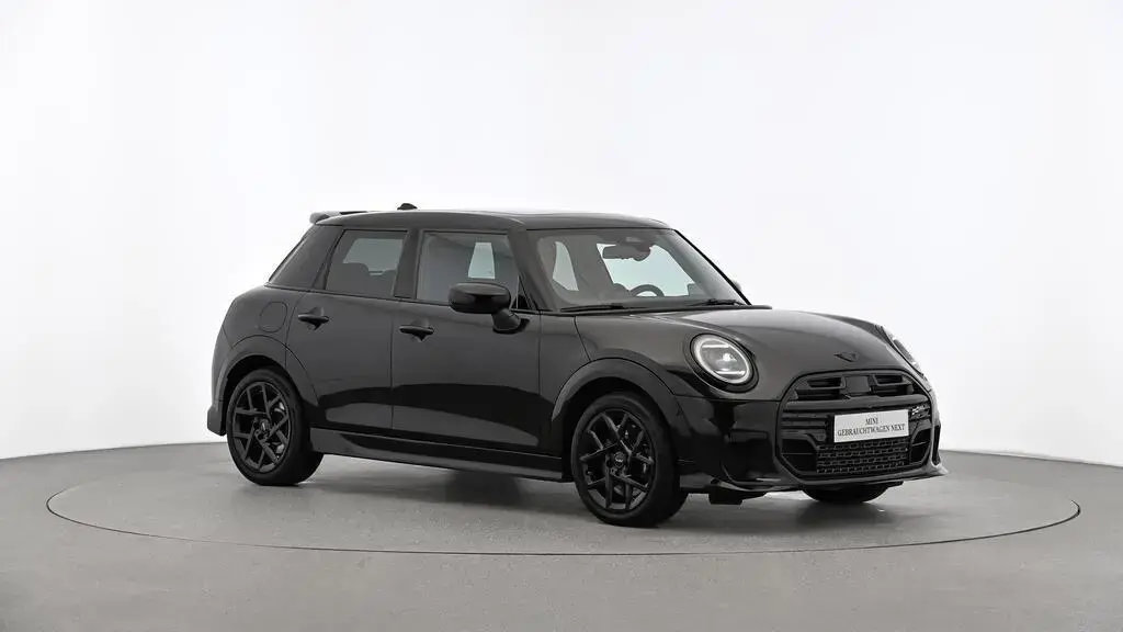 Main__Slider__Photo:MINI Cooper S 5-Türer 11/2024-1