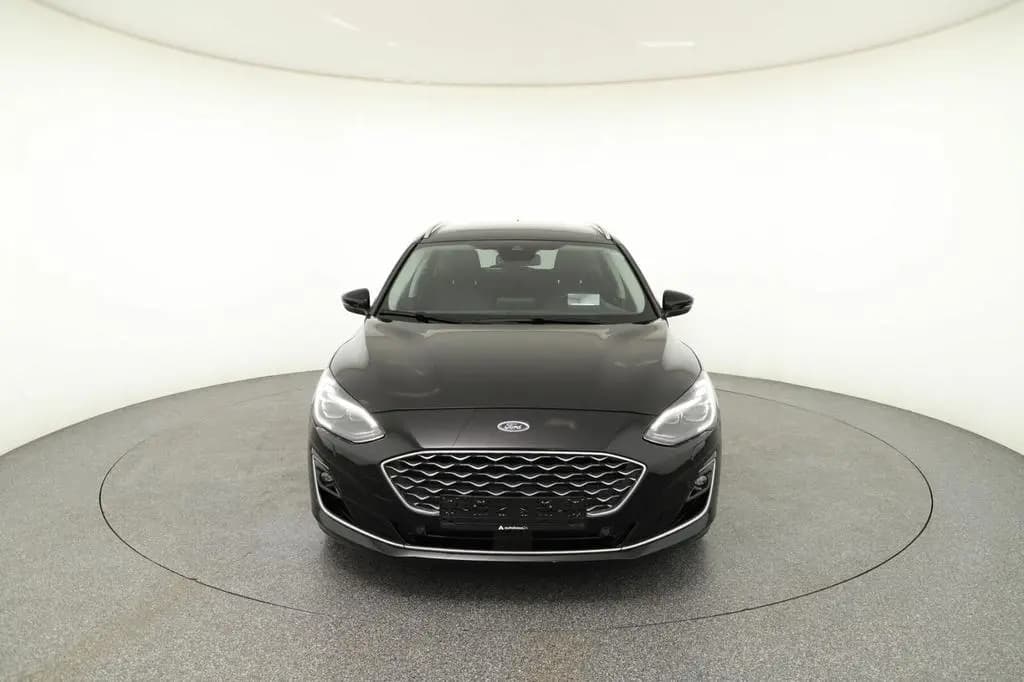 Main__Slider__Photo:Ford Focus 1.5 EcoBoost Vignale LEDER+LED+NAVI+PANO+ 02/2019-0