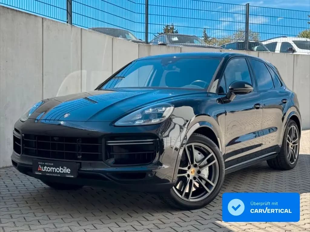 Main__Slider__Photo:Porsche Cayenne Turbo/PDLS+/Bose/Allradlenk/AHK/APPROVED 08/2018-0
