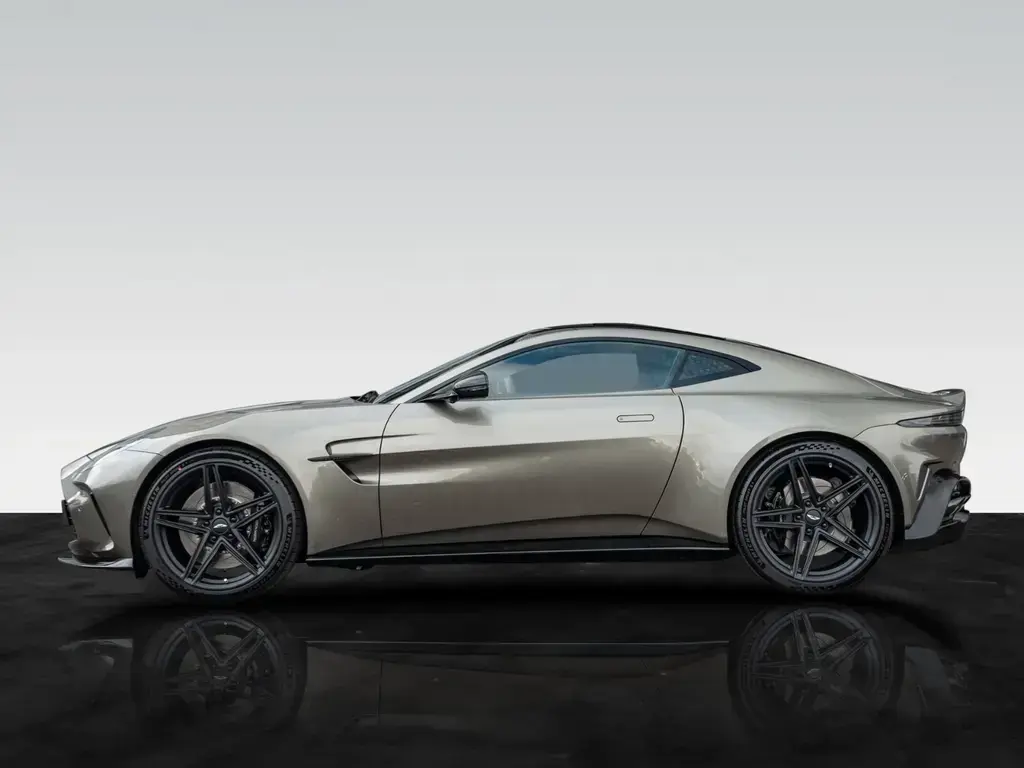 Main__Slider__Photo:Aston Martin V8 Vantage | Carbon Trim | Jewellery Dark Satin 04/2026-1