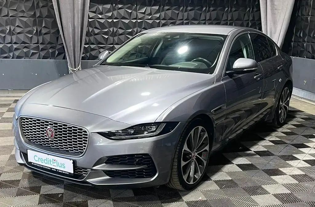 Main__Slider__Photo:Jaguar XE S AWD Neues Modell, LED, Kamera, Navi 01/2020-1