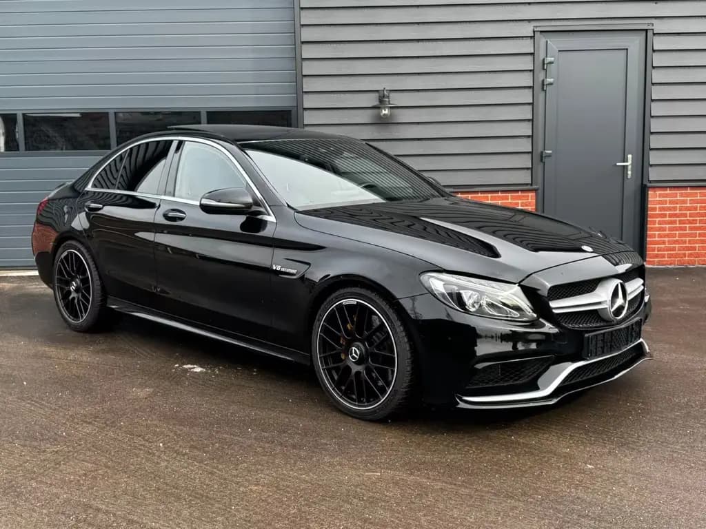 Main__Slider__Photo:Mercedes-Benz C-Class 63 AMG Mercedes-AMG C 63 Mercedes-AMG 07/2016-0