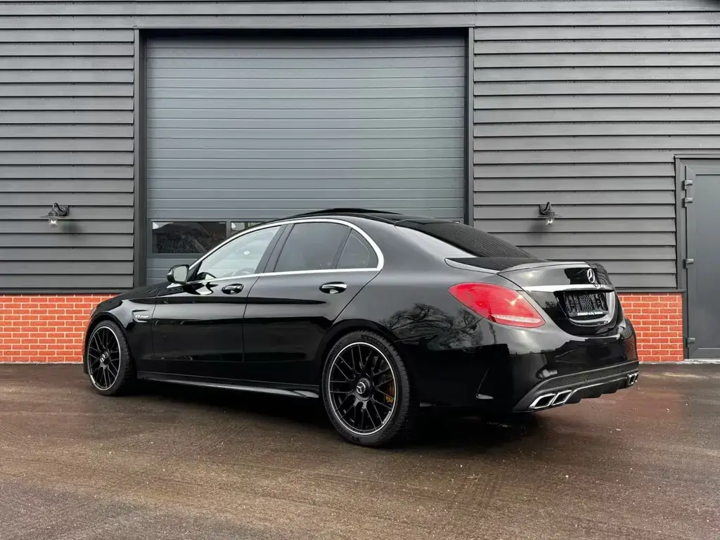 Main__Slider__Photo:Mercedes-Benz C-Class 63 AMG Mercedes-AMG C 63 Mercedes-AMG 07/2016-1