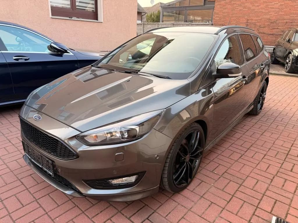 Main__Slider__Photo:Ford Focus Turnier ST-Line AUT+LED+NAVI+19"ALU 09/2018-0