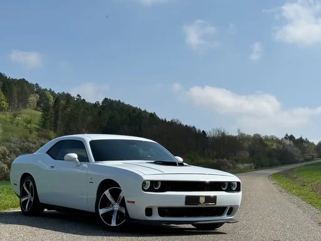Main__Slider__Photo:Dodge Challenger 10/2016-0
