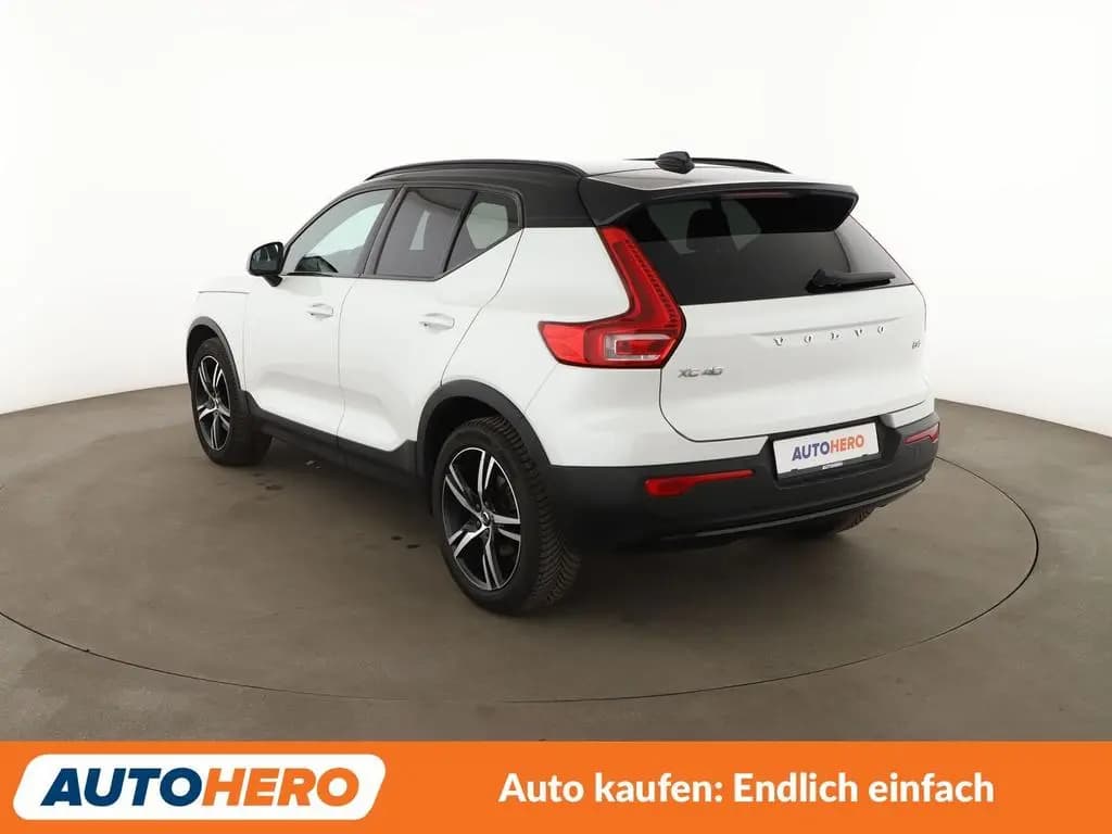 Main__Slider__Photo:Volvo 2.0 B4 R-Design 2WD Aut.*NAV*LED*TEMP*CAM*PDC* 04/2021-0