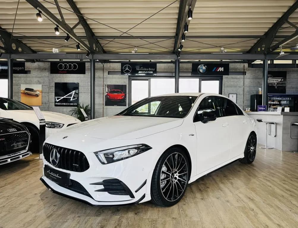 Main__Slider__Photo:Mercedes-Benz A-Class 35 AMG 4Matic Lim.*SCHALE*KAMERA*LED*NAVI*MBUX 11/2019-0