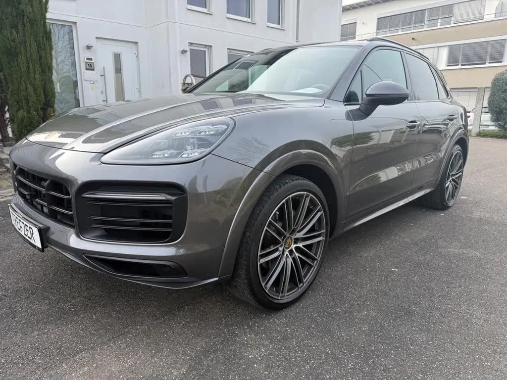 Main__Slider__Photo:Porsche Cayenne Design Paket/22Zoll. 10/2019-0