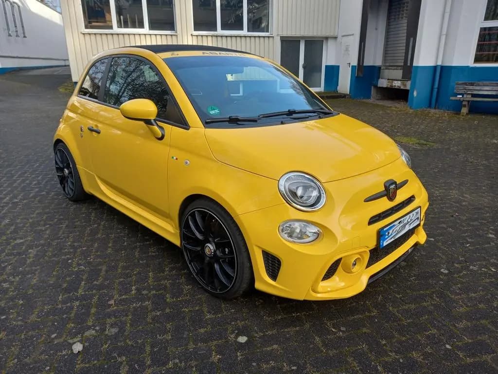 Main__Slider__Photo:Abarth 595 Competizione 1.4 16V 8-fach bereift Cabrio 08/2020-0