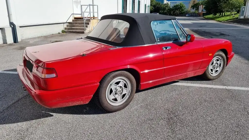Main__Slider__Photo:Alfa Romeo Zum Verkauf steht ein wunderschöner Alfa Romeo S 11/1990-1
