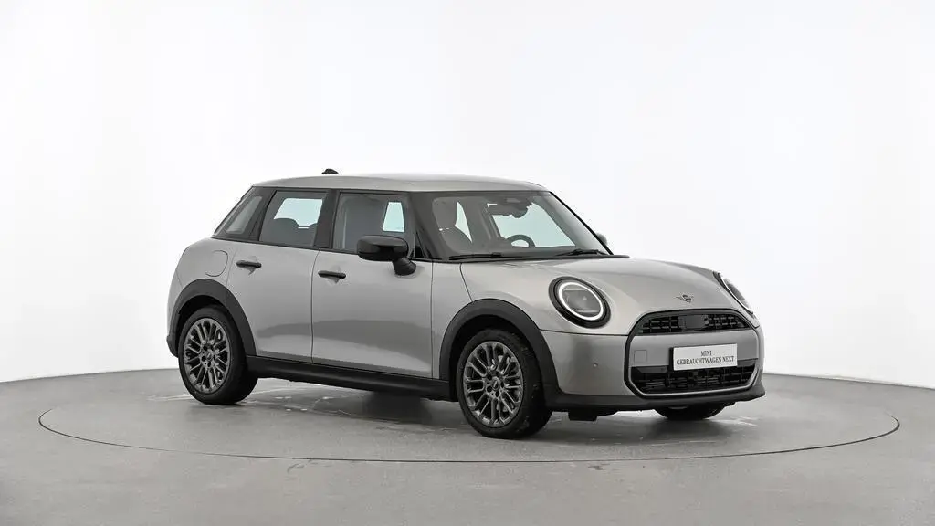 Main__Slider__Photo:MINI Cooper C 5-Türer 11/2024-1