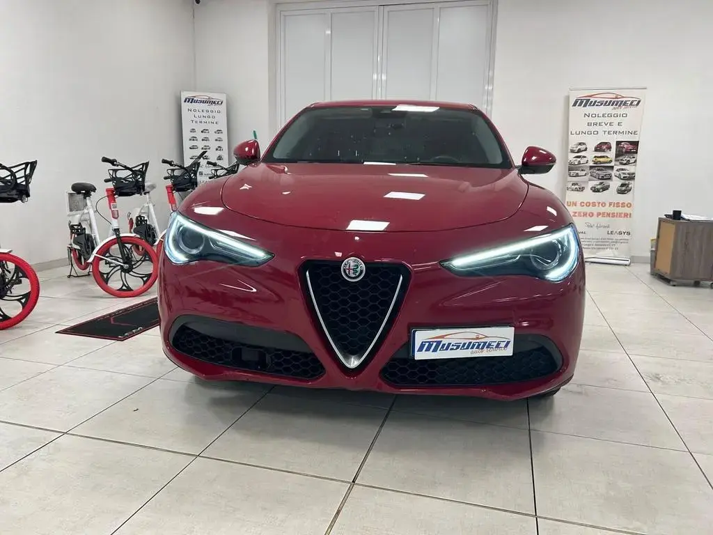Main__Slider__Photo:Alfa Romeo Stelvio 2.2 Turbodiesel 160 CV AT8 RW 03/2022-1