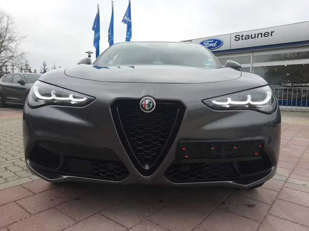 Main__Slider__Photo:Alfa Romeo Stelvio 2.2 JTDM Veloce Q4 Matrix DAB Kamera 05/2024-1