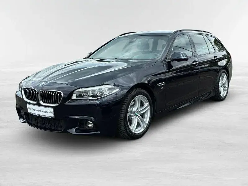 Main__Slider__Photo:BMW 5 Series 520d Touring M Sportpaket *NaviProf..AHK.PDC* 01/2017-1
