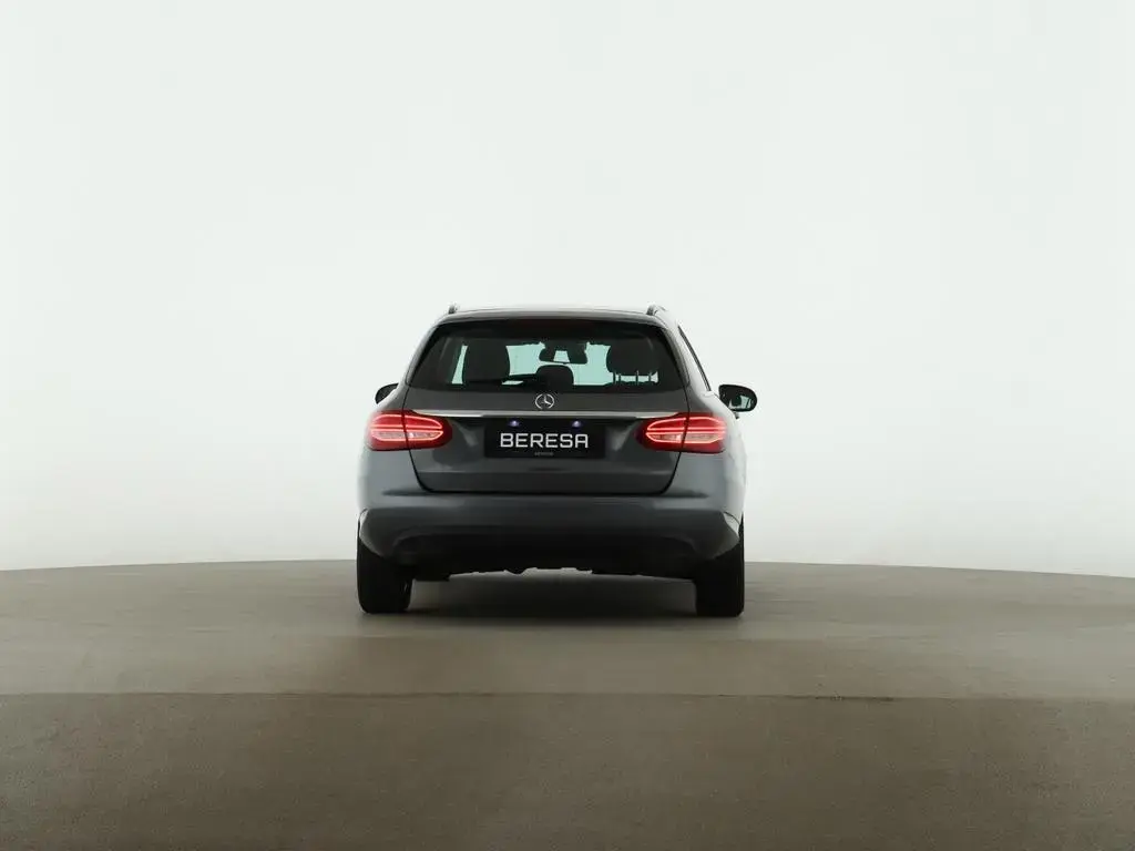 Main__Slider__Photo:Mercedes-Benz C-Class 200 d T Comand LED Sitzhz PDC Metallic 08/2018-1