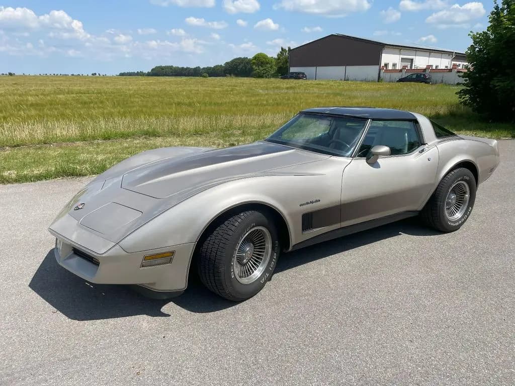 Main__Slider__Photo:Corvette C3 Collector Edition 07/1982-0