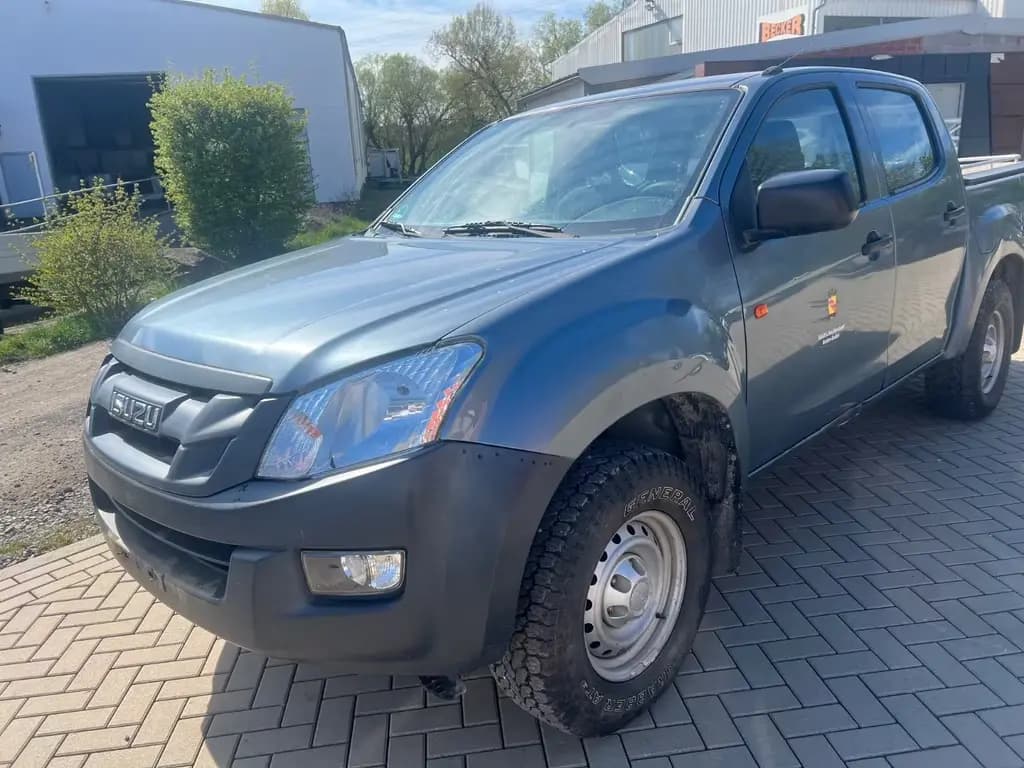 Main__Slider__Photo:Isuzu D-Max 2.5TD Klima 4WD 12/2012-0