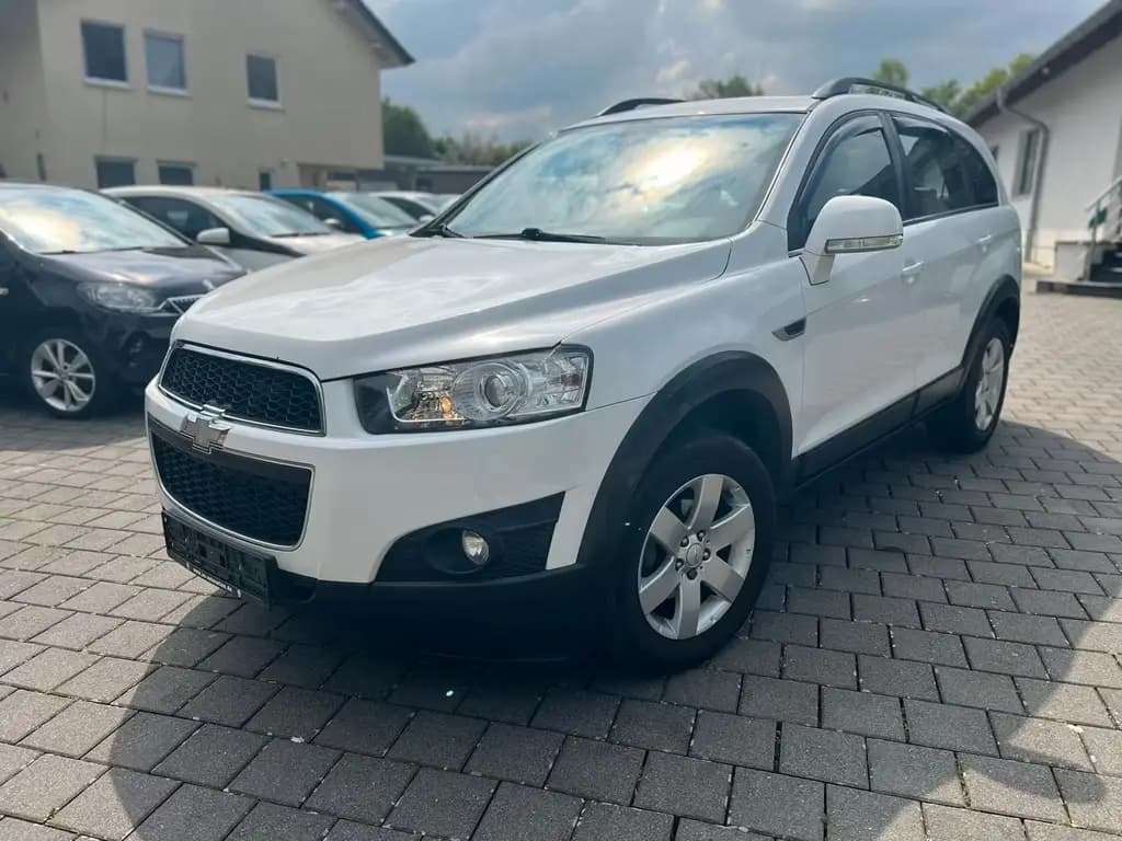 Main__Slider__Photo:Chevrolet Captiva 2.4 LT 2WD 7 Sitze SHD NAVI AHK KAMERA T 03/2013-0