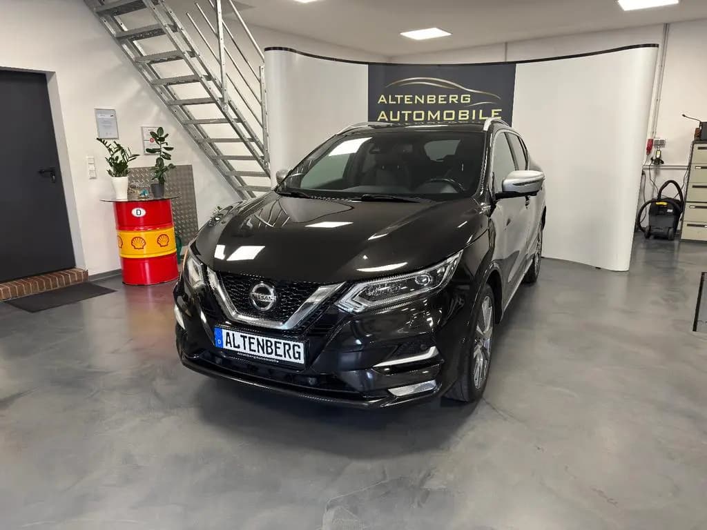 Main__Slider__Photo:Nissan Qashqai Pano LED Bose CarPlay 360° ACC Keyless 08/2020-0