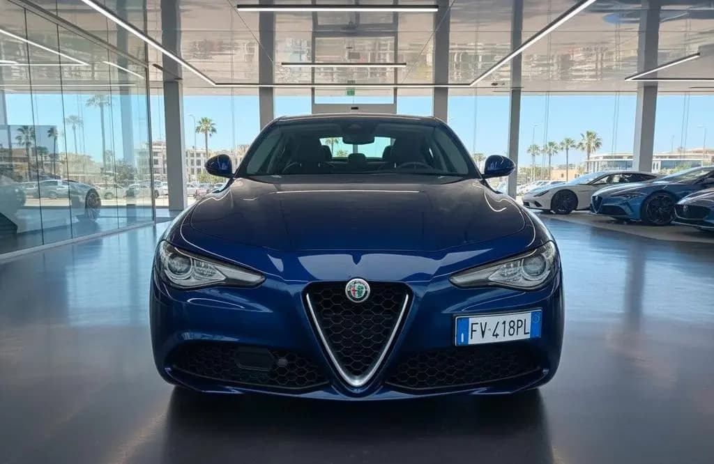 Main__Slider__Photo:Alfa Romeo Giulia 2.2 Turbodiesel 190 CV AT8 Exe 02/2019-0