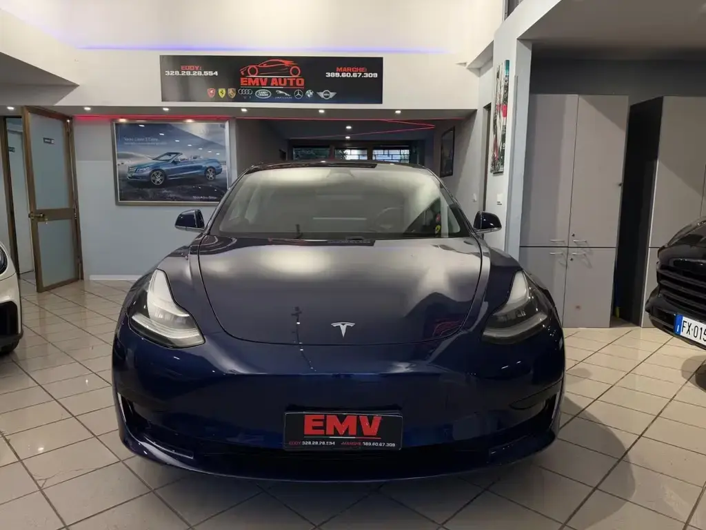 Main__Slider__Photo:Tesla Model 3 Standard RWD Plus Iva 09/2020-1