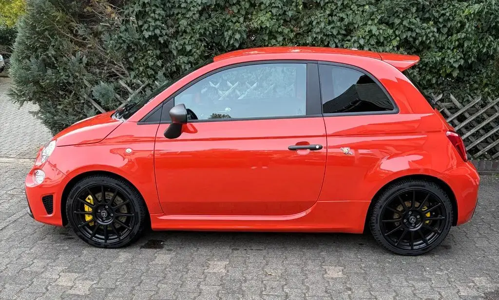 Main__Slider__Photo:Abarth 695 1.4 T-Jet 16V Competizione 09/2023-1