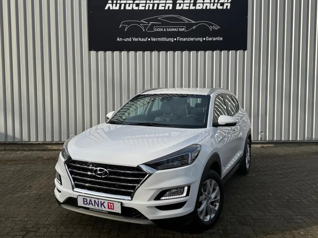 Main__Slider__Photo:Hyundai Tucson Trend AHK/ Xenon/ Rückfahrk. 02/2019-0