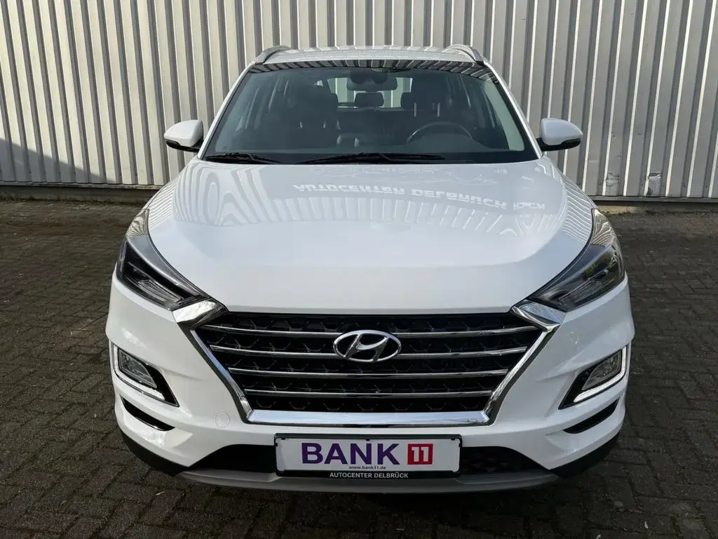 Main__Slider__Photo:Hyundai Tucson Trend AHK/ Xenon/ Rückfahrk. 02/2019-1