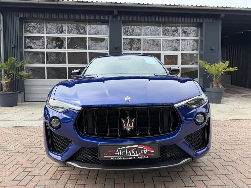 Main__Slider__Photo:Maserati Levante Trofeo Q4 3.8 V8 Alcantara ACC Sitzheiz. 07/2020-0