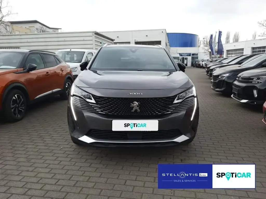 Main__Slider__Photo:Peugeot 3008 GT BlueHDi 130 EAT8 AGR-Sitze eHeckkl ACC 02/2024-1