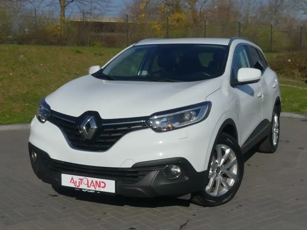 Main__Slider__Photo:Renault Kadjar 1.2 AHK Allwetter Sitzheizung Tempomat be 08/2018-1