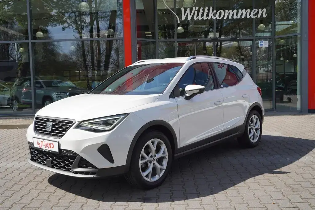 Main__Slider__Photo:Seat Arona 1.0 TSI FR 01/2023-1
