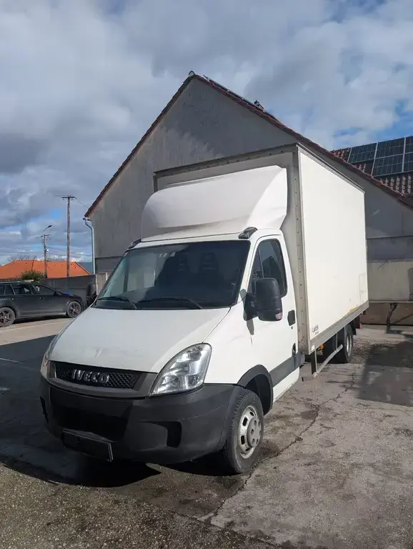 Main__Slider__Photo:Iveco Daily 35C15 04/2010-1
