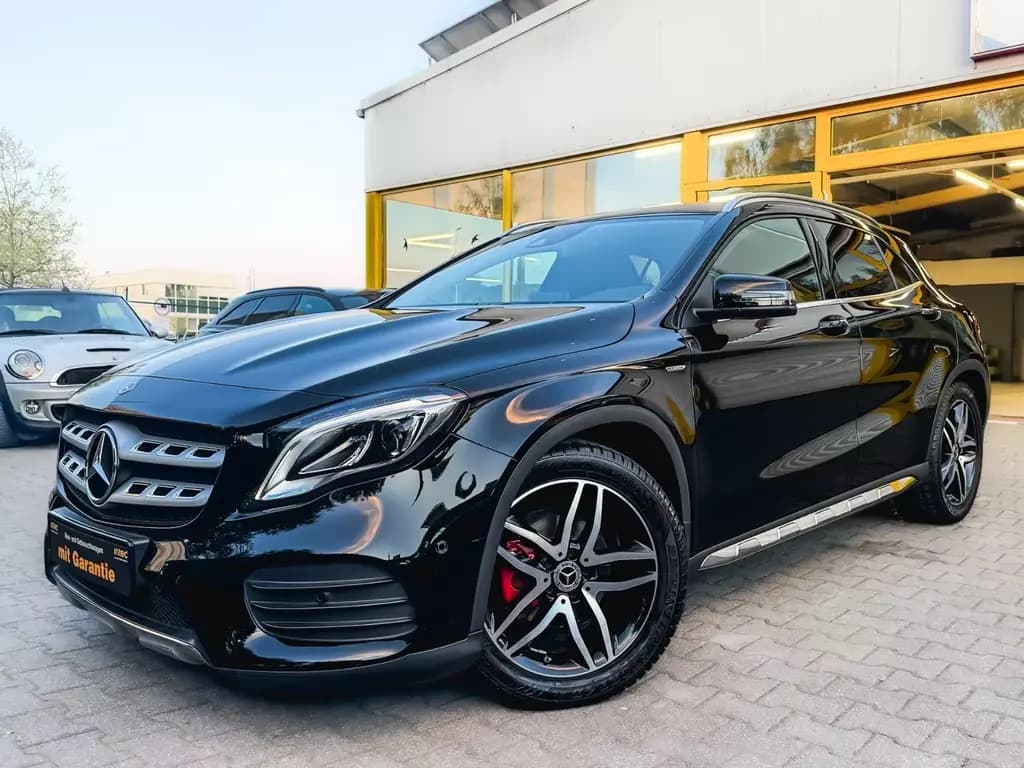 Main__Slider__Photo:Mercedes-Benz GLA 200 AMG/Style Edition/CAM/AHK/LEDER/1.HD/LED 12/2018-0