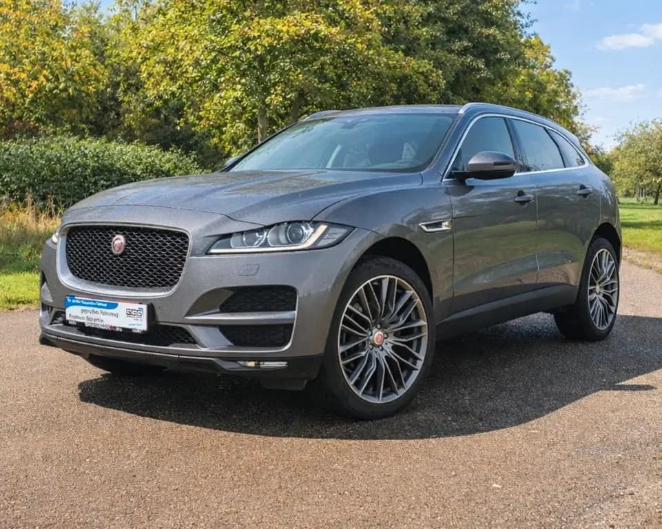 Main__Slider__Photo:Jaguar F-Pace F-PACE Pure Leder Pano SHZ 07/2018-0