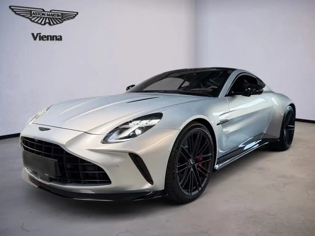 Main__Slider__Photo:Aston Martin V8 Vantage Vantage Coupé | Lightning Silver | Int. Carbon null-0