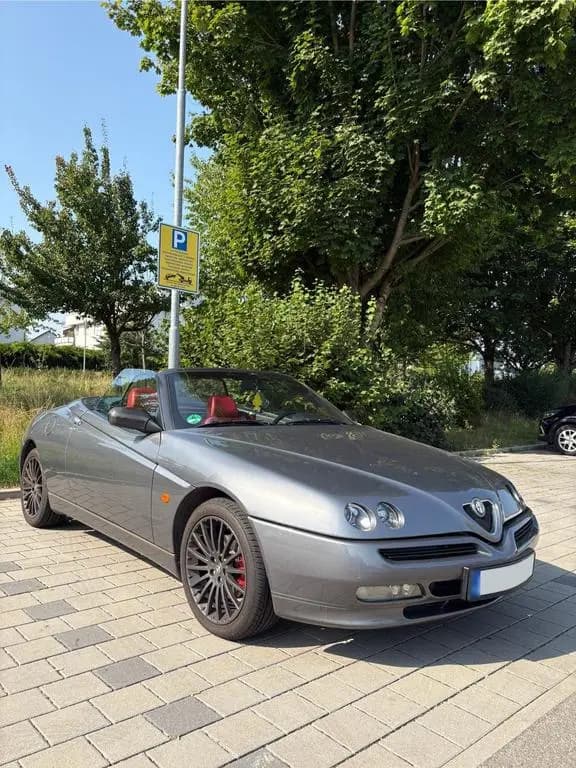 Main__Slider__Photo:Alfa Romeo Spider 916 Lusso | 2.0 Twin Spa... 04/1999-0