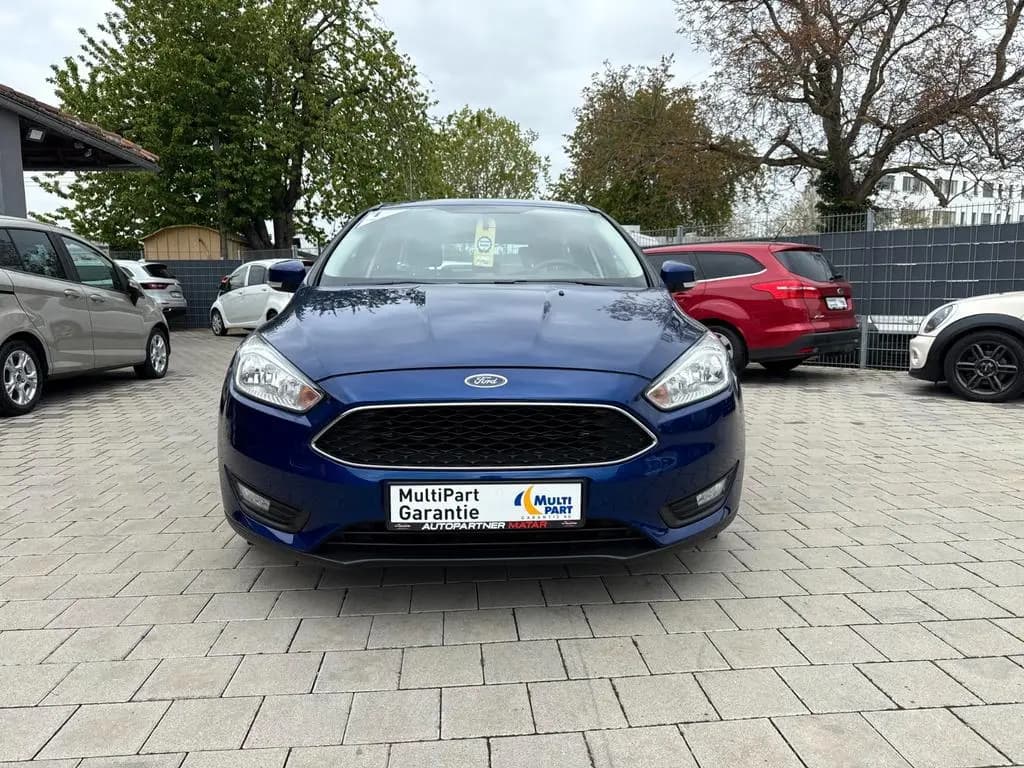 Main__Slider__Photo:Ford Focus Turnier Business Zahnriemen Neu Garantie 12/2016-0