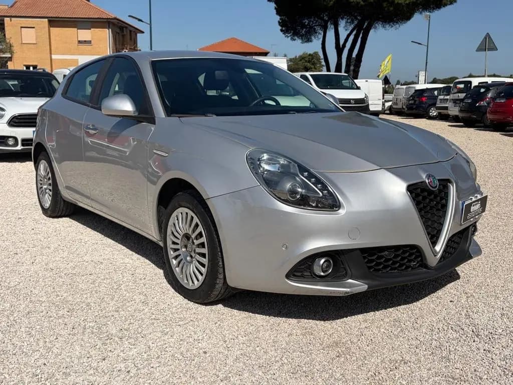 Main__Slider__Photo:Alfa Romeo Giulietta 1.6 JTDm 120 CV Business 12/2018-0