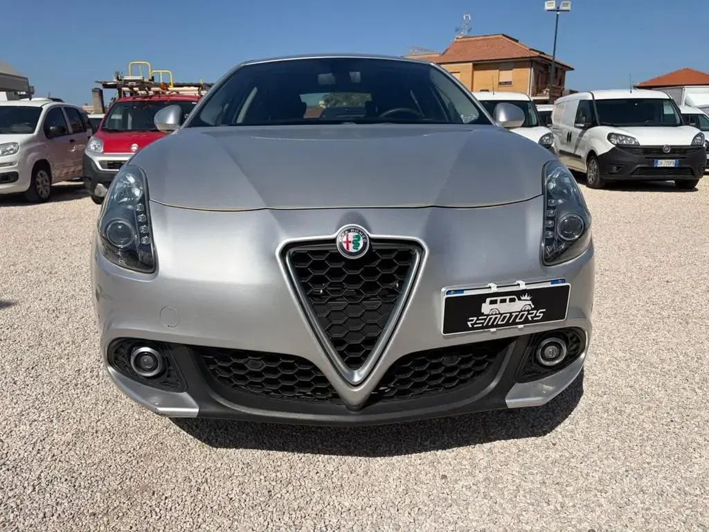 Main__Slider__Photo:Alfa Romeo Giulietta 1.6 JTDm 120 CV Business 12/2018-1