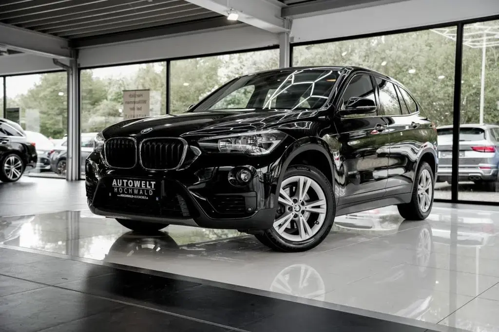 Main__Slider__Photo:BMW X1 18i Drive NAVI PDC KLIMA TÜV NEU GARANTIE 01/2016-1
