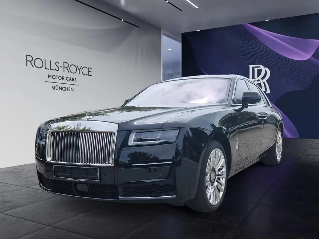 Main__Slider__Photo:Rolls-Royce Ghost *PROVENANCE* 05/2024-0