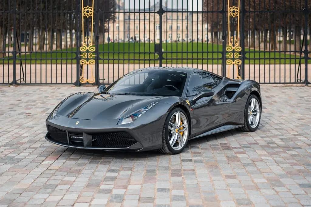 Main__Slider__Photo:Ferrari 488 GTB - great spec, perfect condition 02/2016-0