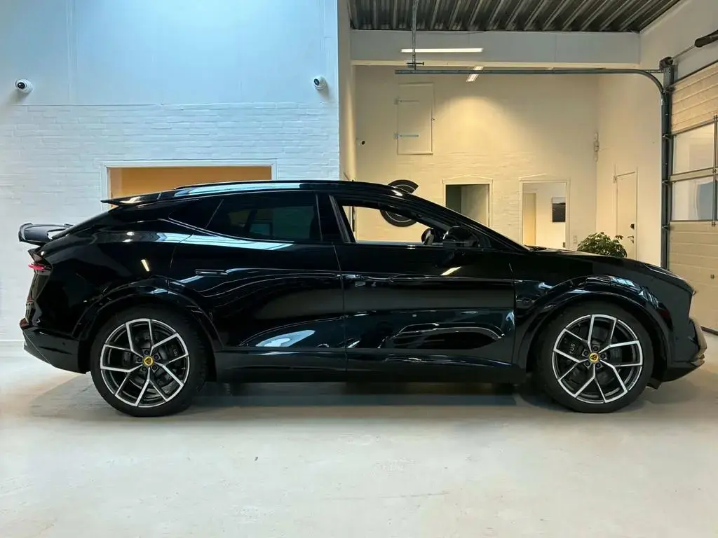 Main__Slider__Photo:Lotus Eletre S+ACC+TRAILER+LUFT+360+MEMO+KEF+MABIENT++ 11/2023-1