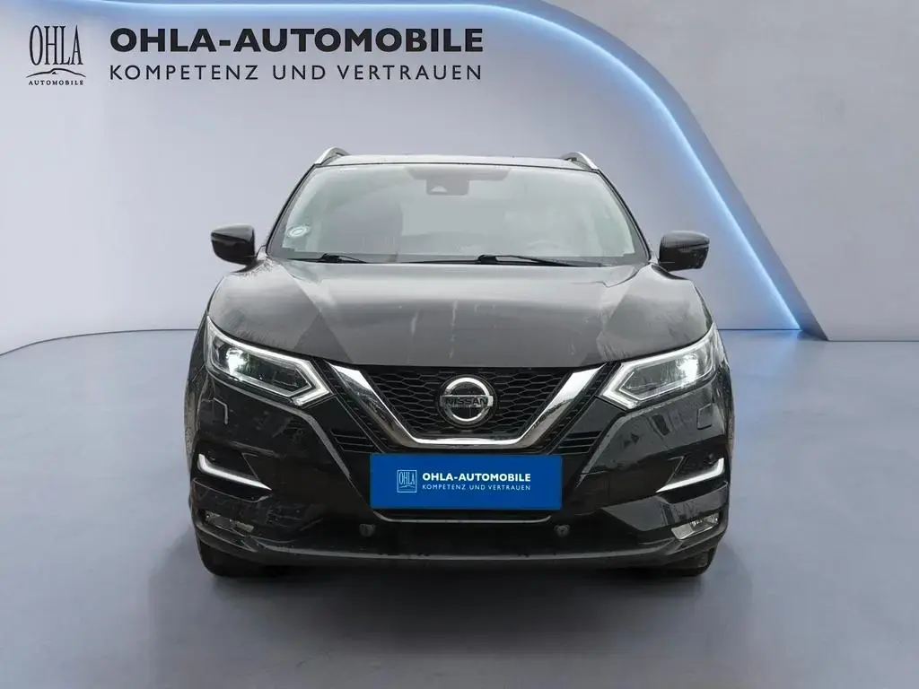Main__Slider__Photo:Nissan Qashqai Tekna 1.3 DIG-T 103 kW 4x2 103 kW (14... 03/2019-1
