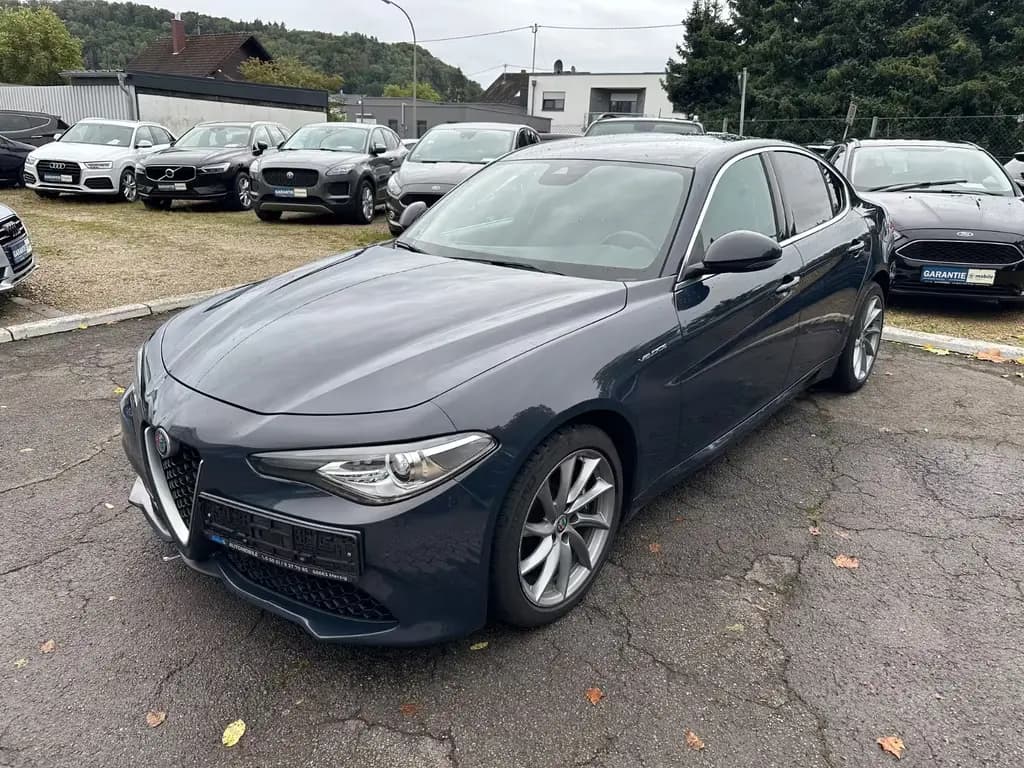 Main__Slider__Photo:Alfa Romeo Giulia Veloce Q4 *Automatik+Leder+Navi+Tempomat* 12/2018-0