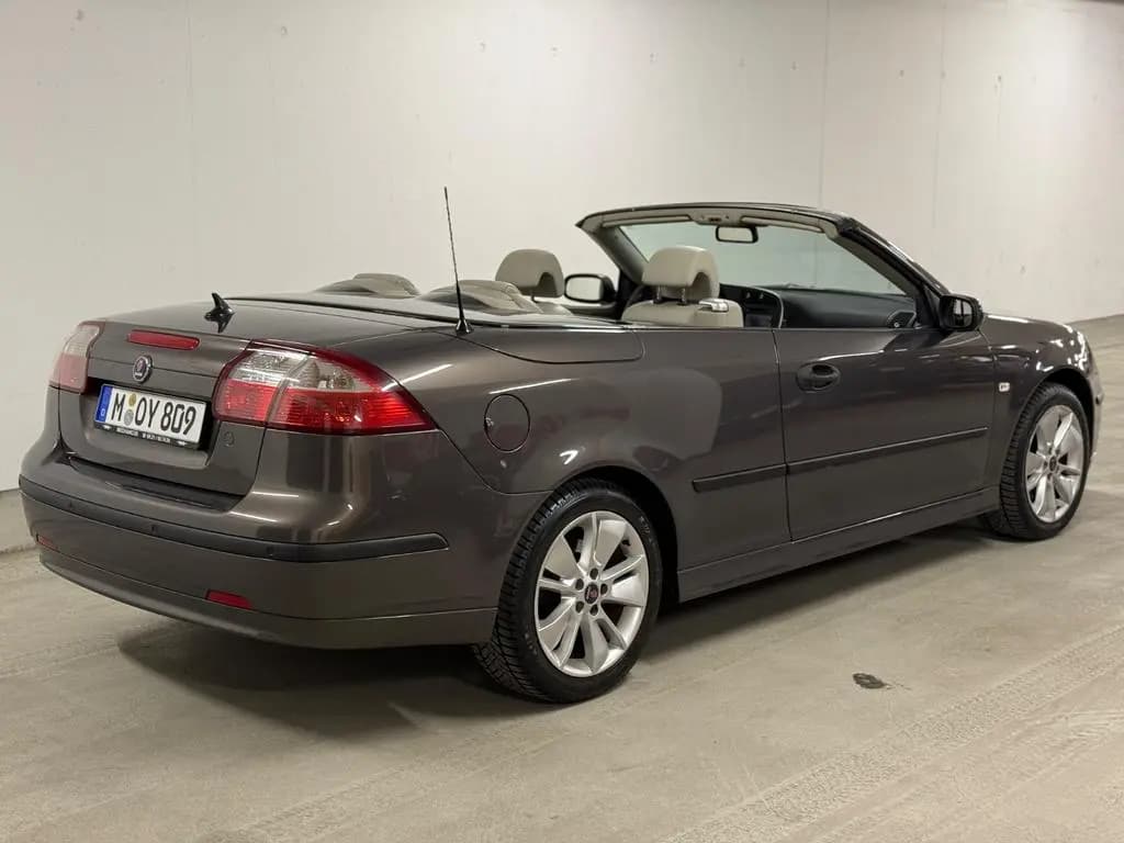 Main__Slider__Photo:Saab 9-3 1.9TiD Vector Cabrio - Hirsch - Atm. 144 tkm 03/2007-0