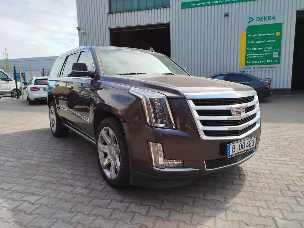 Main__Slider__Photo:Cadillac Escalade 6.2 V8 Platinum Autom. Platinum 01/2015-0