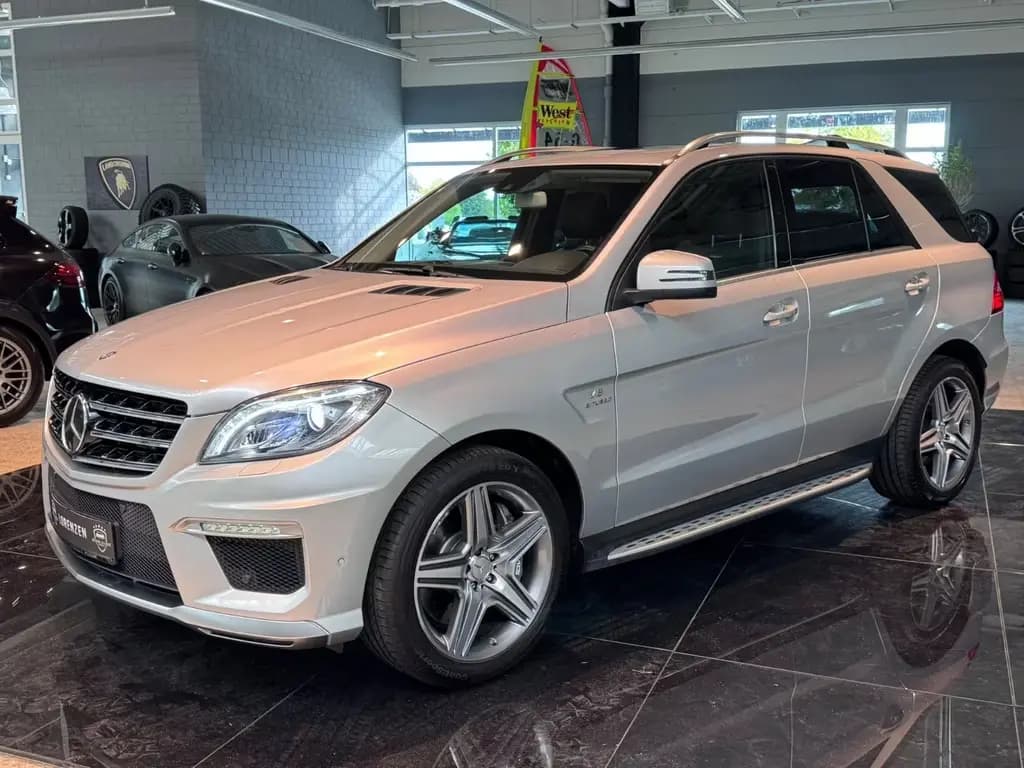 Main__Slider__Photo:Mercedes-Benz ML 63 AMG ML63 AMG Soft Massage S-Heft Sthzg 3.Hand Export 03/2013-0